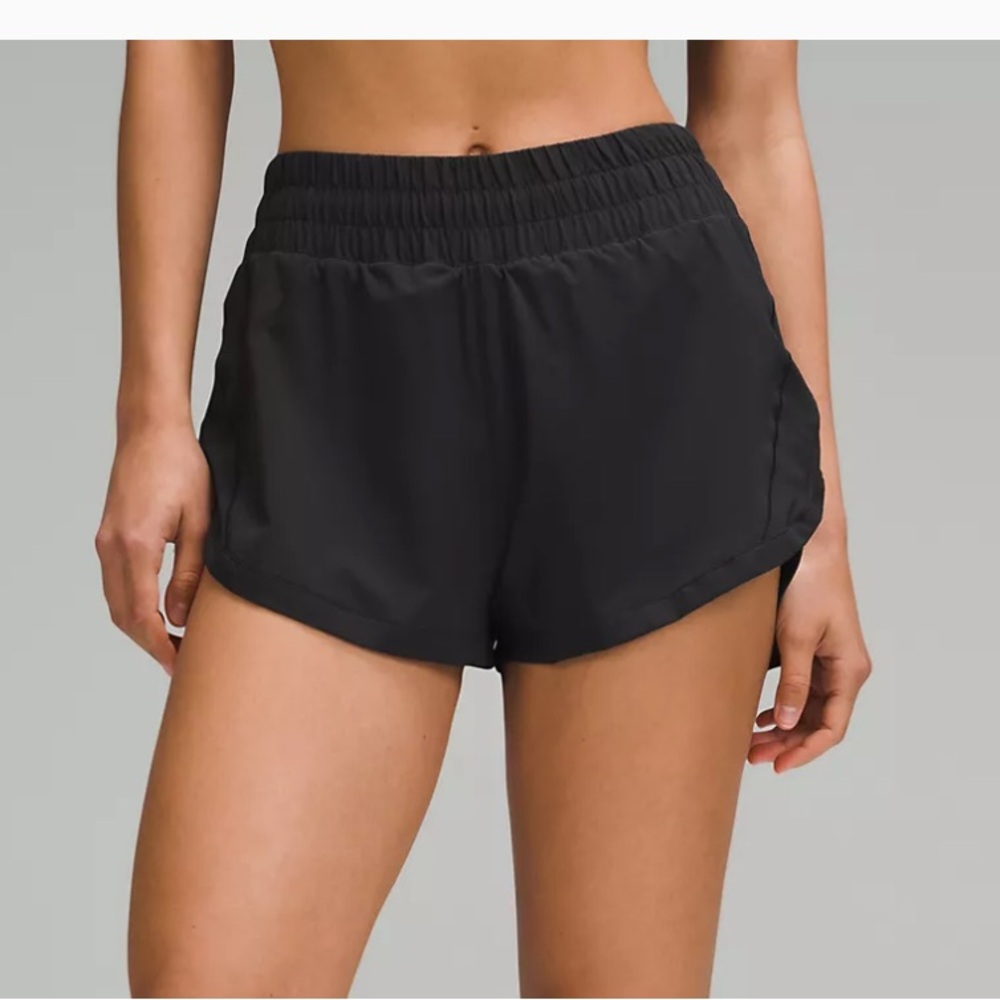 Black Lululemon women’s black shorts